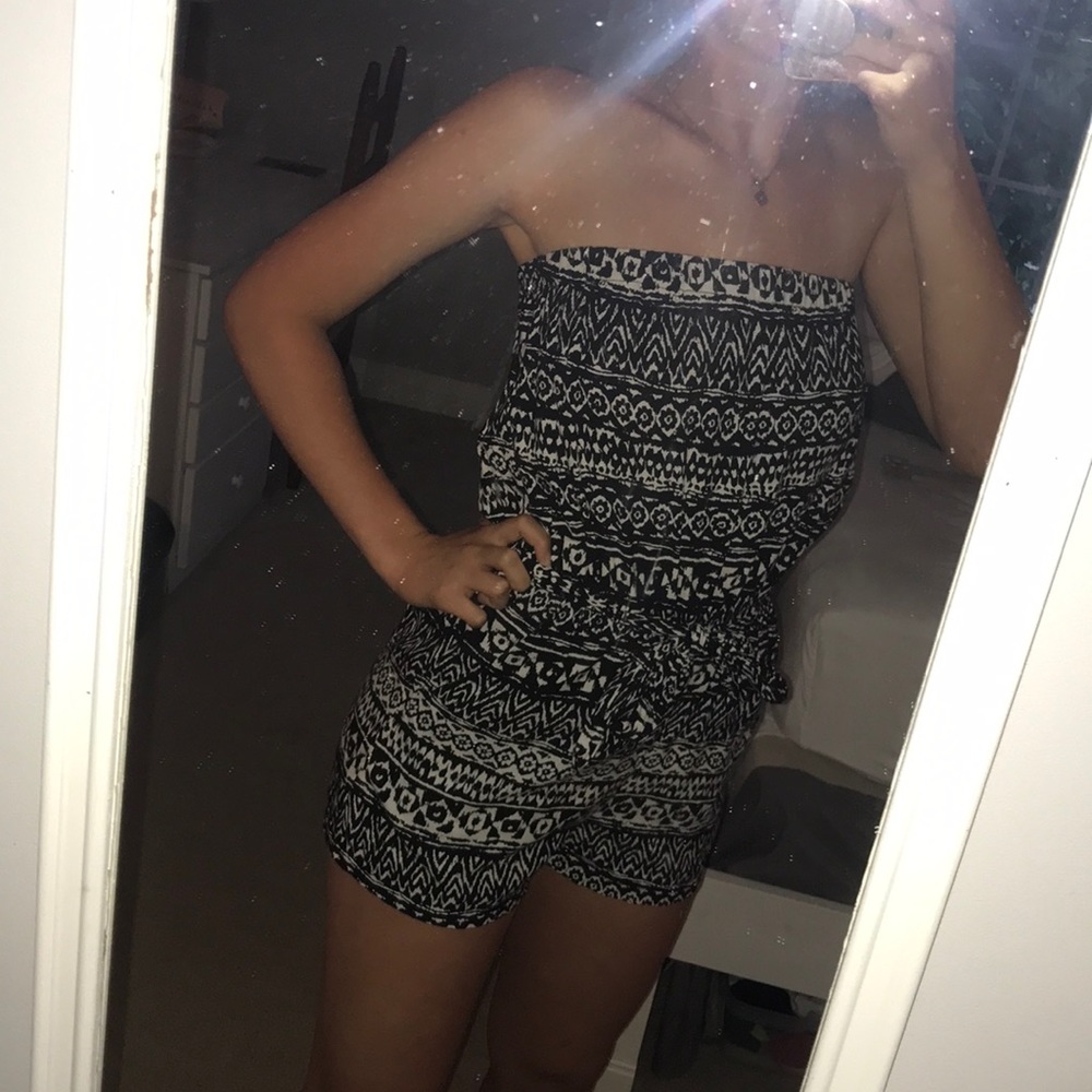 LA hearts strapless tie romper